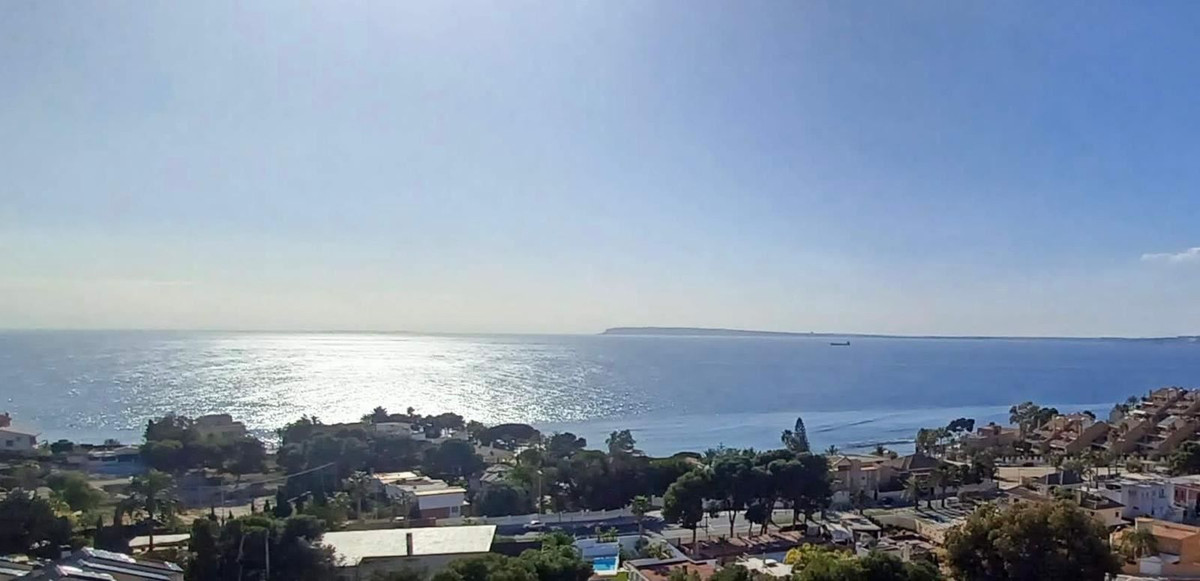 4 Bed Apartment for sale in Playa De San Juan Costa Blanca, Alicante, Spain