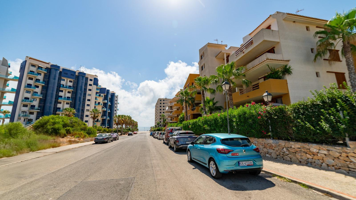 2 Bed Apartment for sale in Torrevieja Costa Blanca, Alicante, Spain