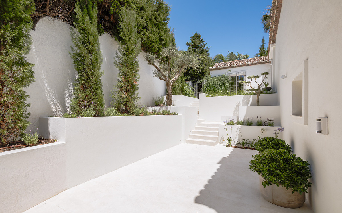 3 Bed Townhouse for sale in Guadalmina Alta Costa Del Sol, Málaga, Spain
