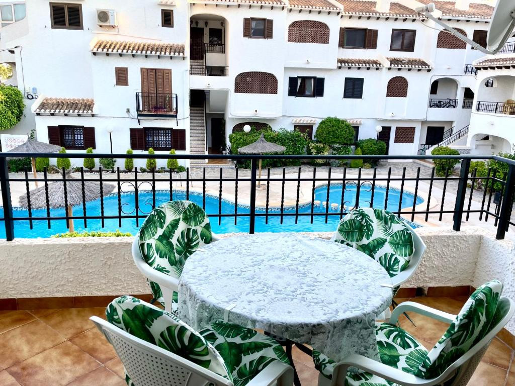 Se vende Apartamento Planta Media de 2 dormitorios en Costa Blanca, Alicante, España