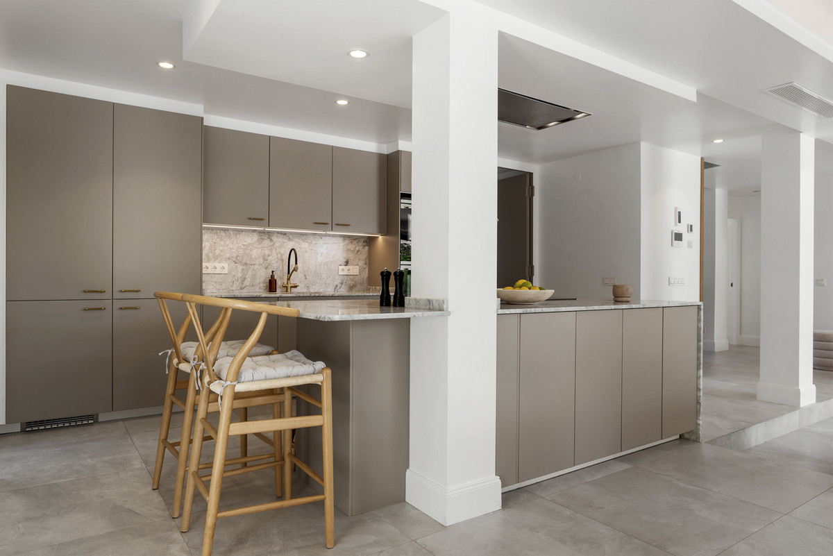 Se vende Villa - Chalet de 6 dormitorios en Costa Del Sol, Málaga, España