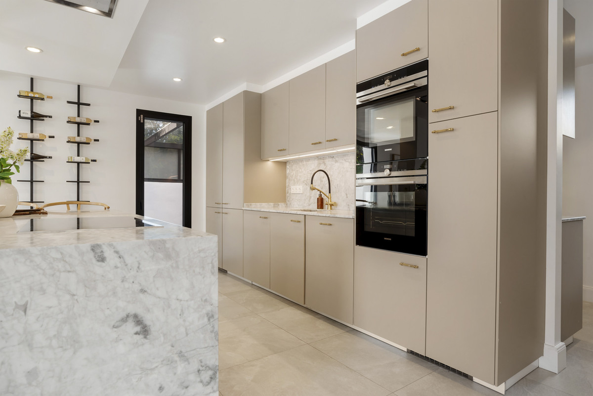Se vende Villa - Chalet de 6 dormitorios en Costa Del Sol, Málaga, España