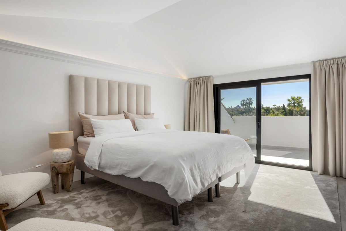 Se vende Villa - Chalet de 6 dormitorios en Costa Del Sol, Málaga, España