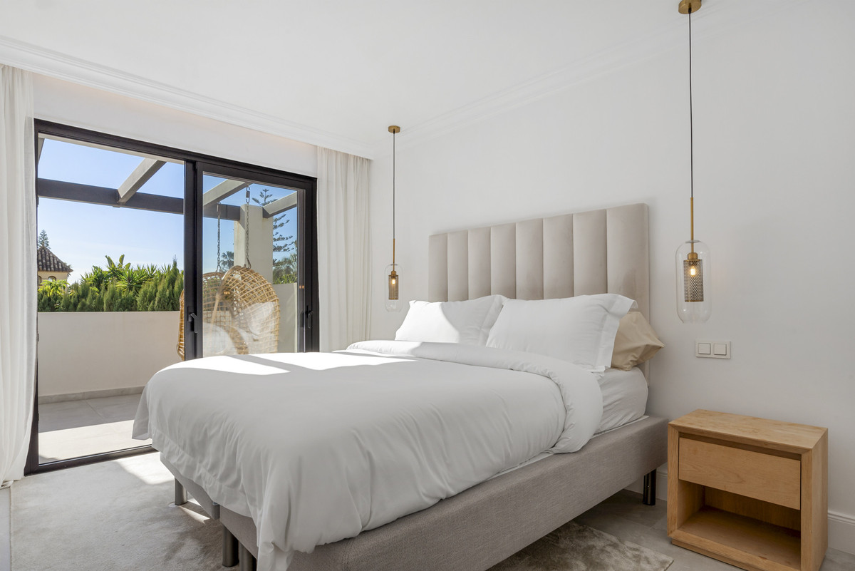 Se vende Villa - Chalet de 6 dormitorios en Costa Del Sol, Málaga, España