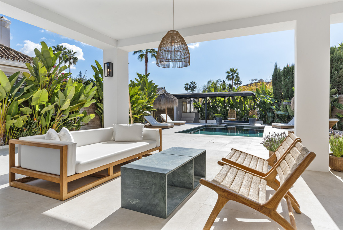 Se vende Villa - Chalet de 6 dormitorios en Costa Del Sol, Málaga, España