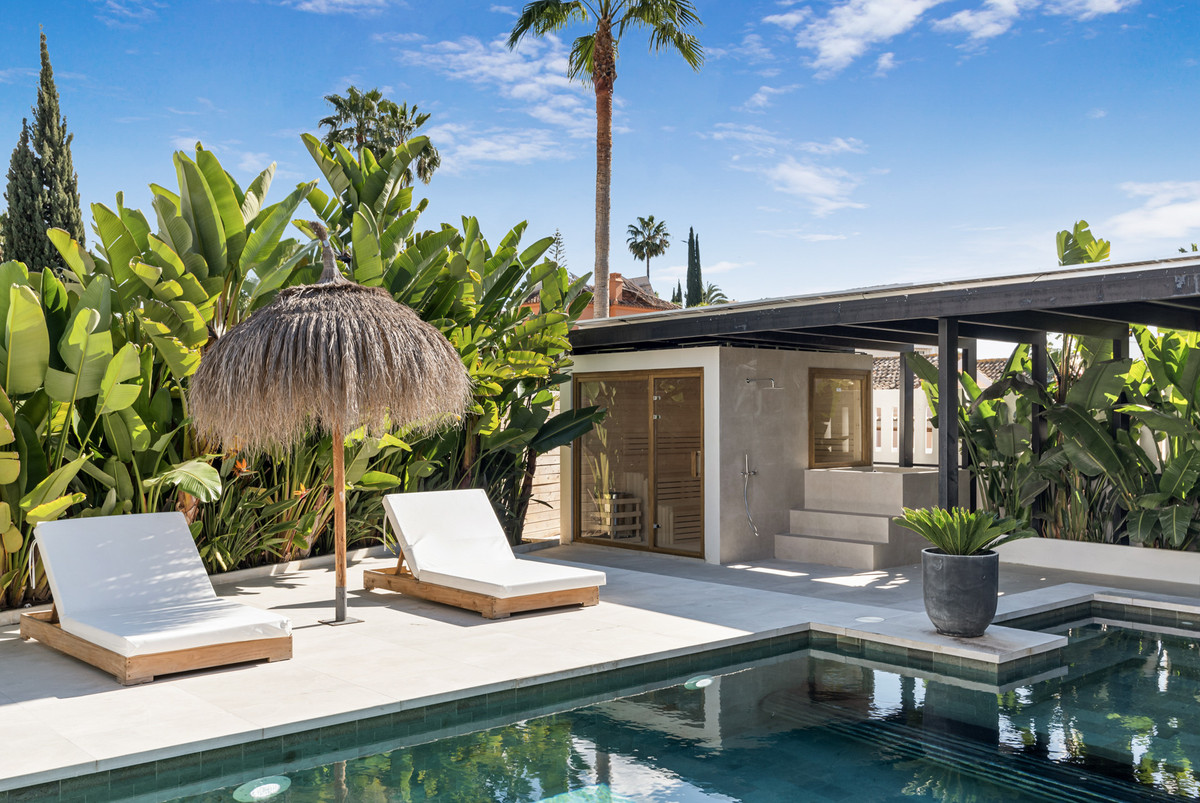 Se vende Villa - Chalet de 6 dormitorios en Costa Del Sol, Málaga, España