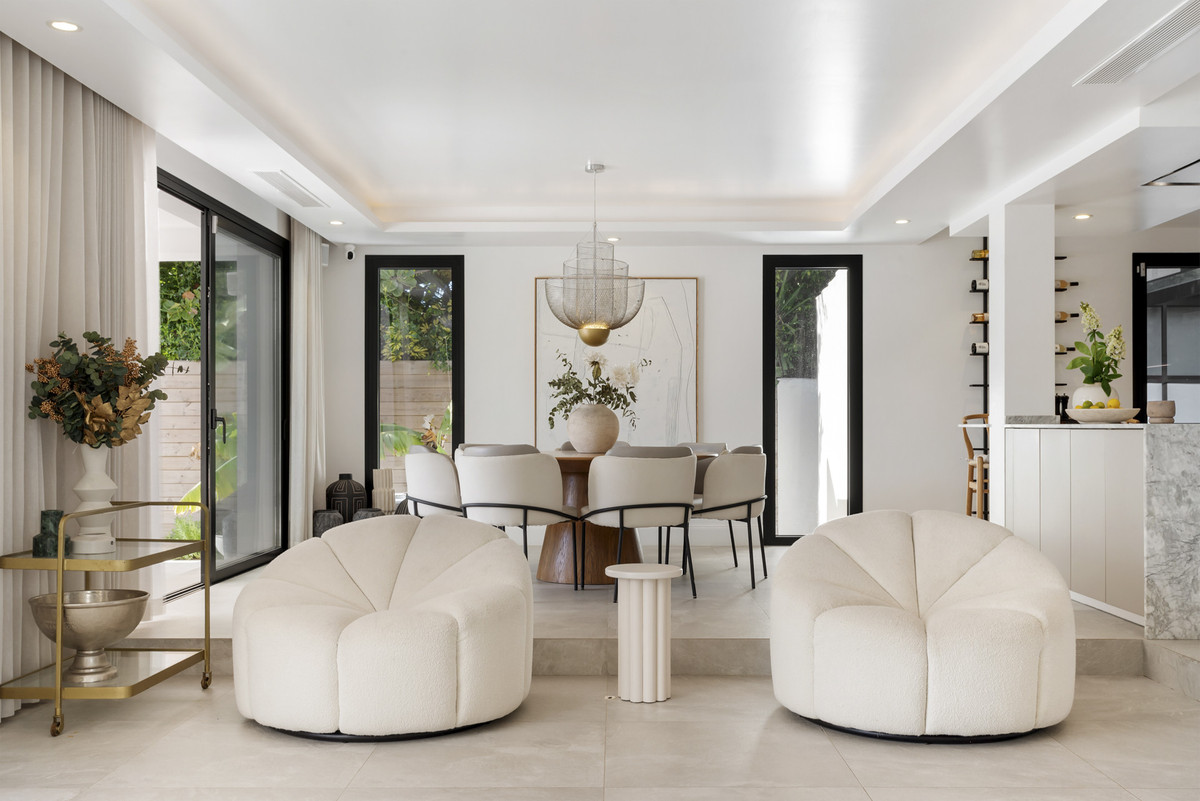 Se vende Villa - Chalet de 6 dormitorios en Costa Del Sol, Málaga, España