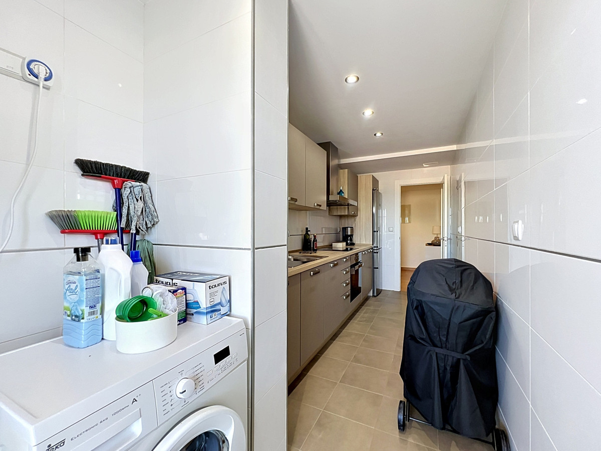 2 Bed Apartment for sale in La Alcaidesa Costa Del Sol, Cádiz, Spain