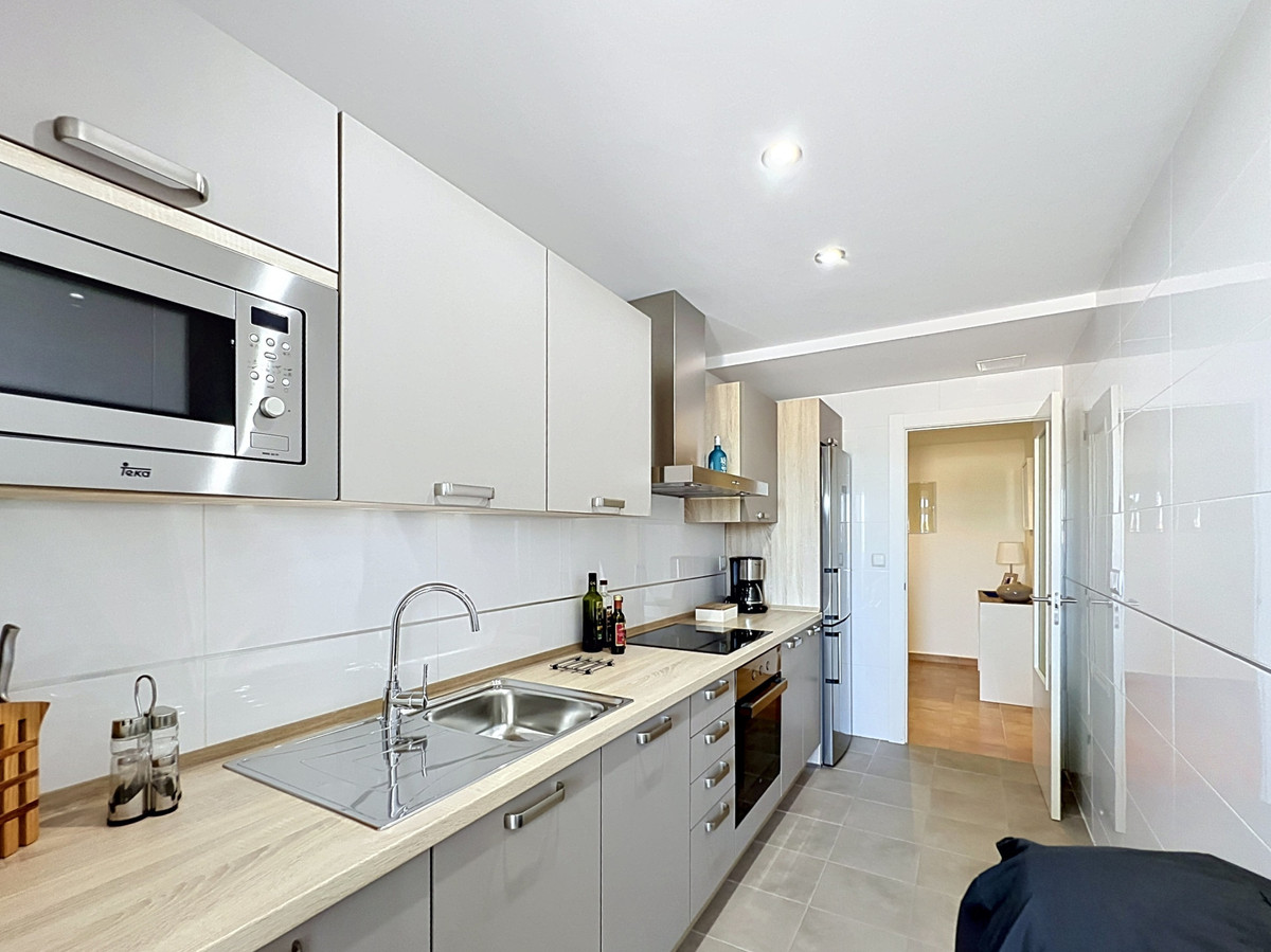 2 Bed Apartment for sale in La Alcaidesa Costa Del Sol, Cádiz, Spain