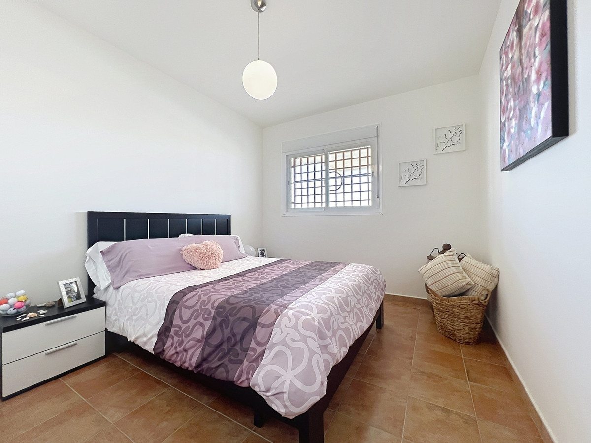 2 Bed Apartment for sale in La Alcaidesa Costa Del Sol, Cádiz, Spain
