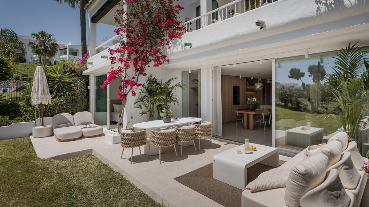 4 Bed Apartment for sale in Aloha Costa Del Sol, Málaga, Spain