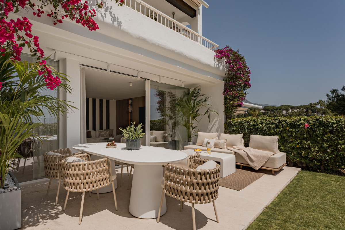 4 Bed Apartment for sale in Aloha Costa Del Sol, Málaga, Spain