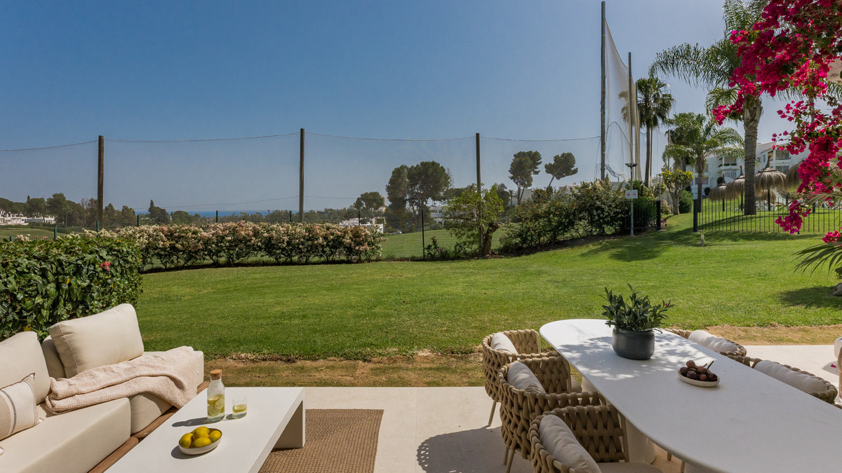 4 Bed Apartment for sale in Aloha Costa Del Sol, Málaga, Spain