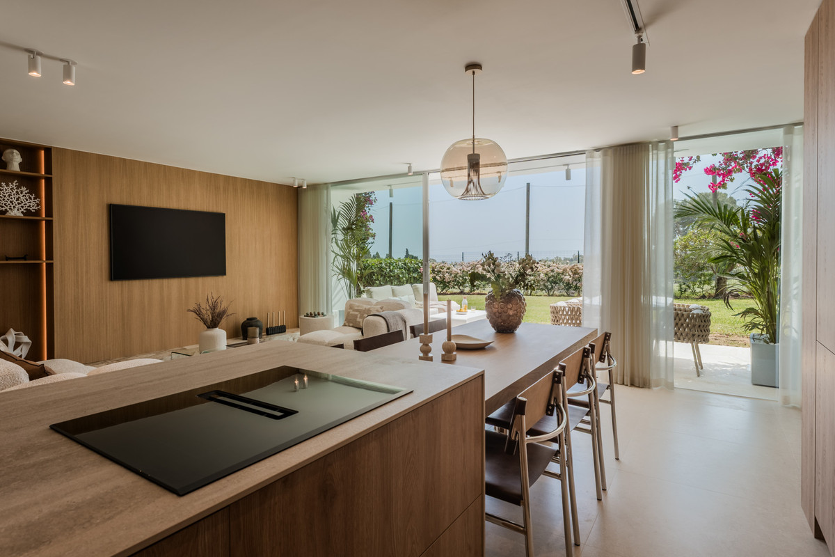 4 Bed Apartment for sale in Aloha Costa Del Sol, Málaga, Spain