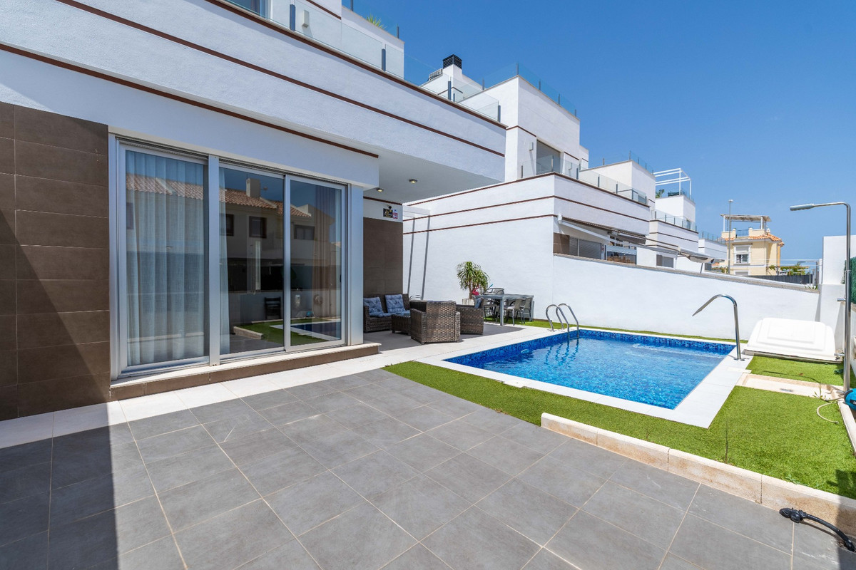 3 Bed Townhouse for sale in Ciudad Quesada Costa Blanca, Alicante, Spain