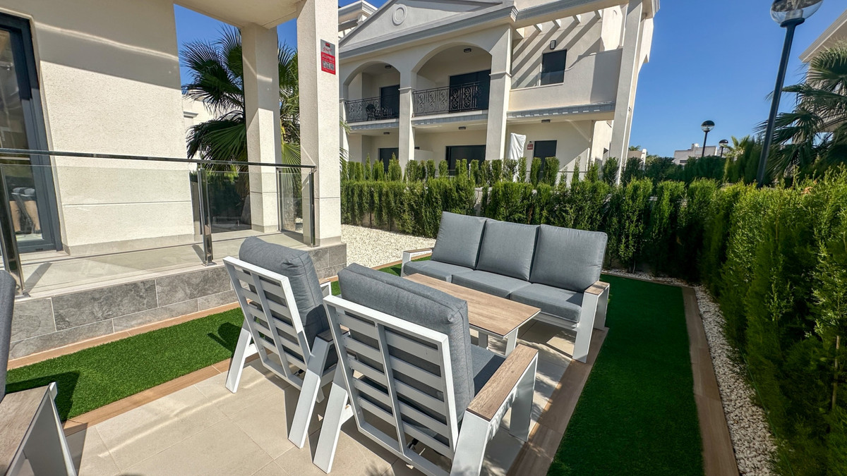 Se vende Bungalow de 2 dormitorios en Costa Blanca, Alicante, España