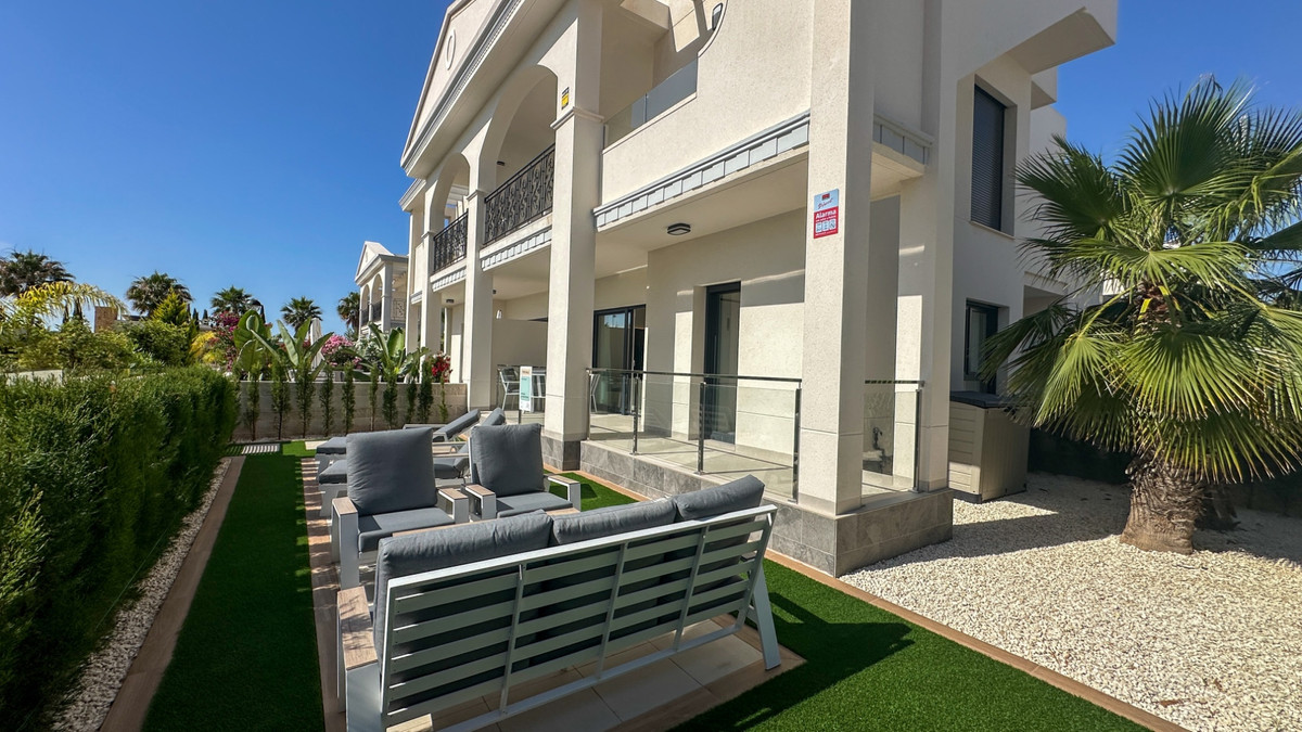 Se vende Bungalow de 2 dormitorios en Costa Blanca, Alicante, España