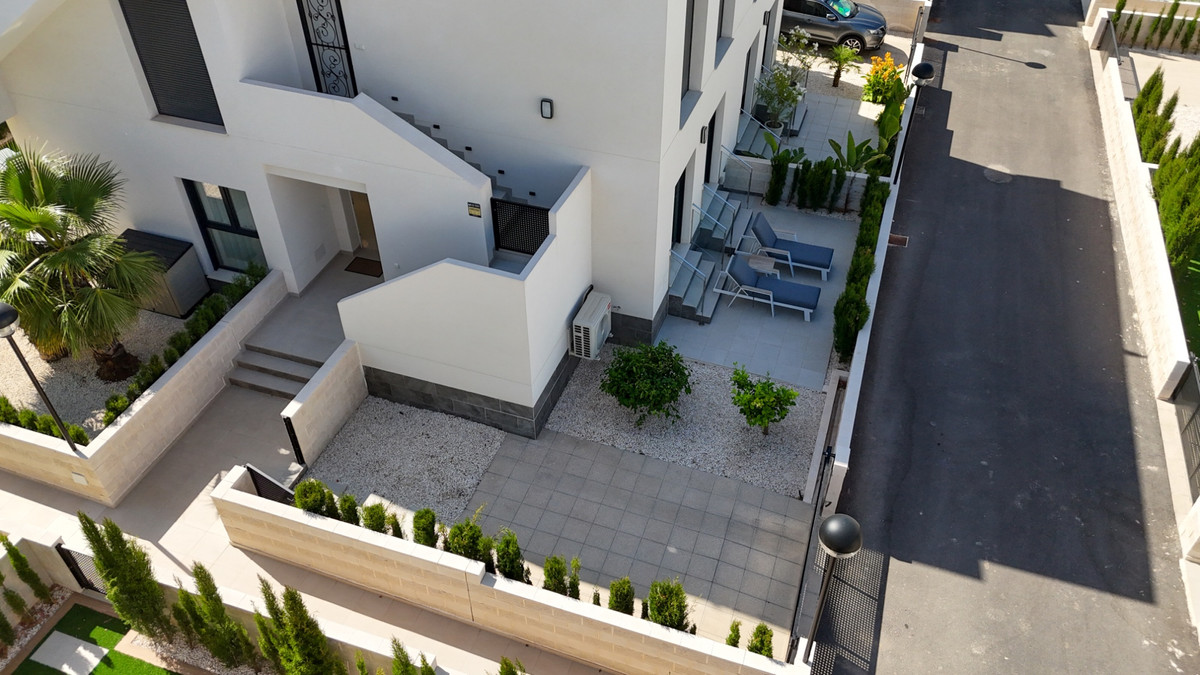 Se vende Bungalow de 2 dormitorios en Costa Blanca, Alicante, España