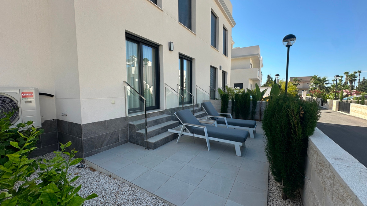 Se vende Bungalow de 2 dormitorios en Costa Blanca, Alicante, España