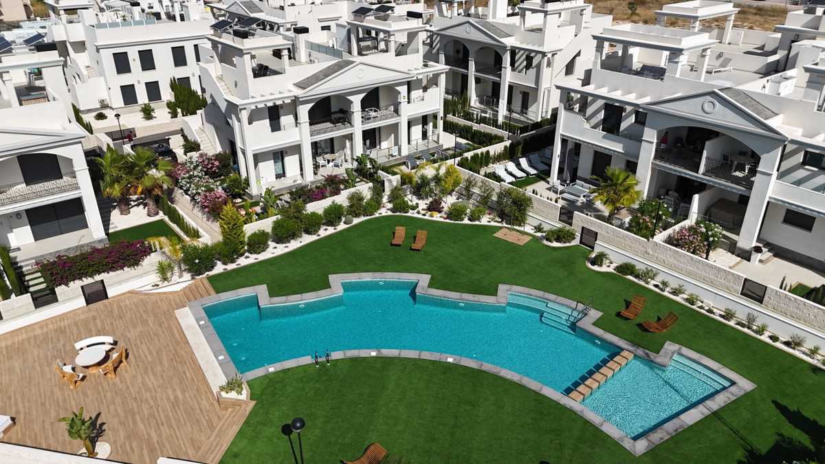 Se vende Bungalow de 2 dormitorios en Costa Blanca, Alicante, España