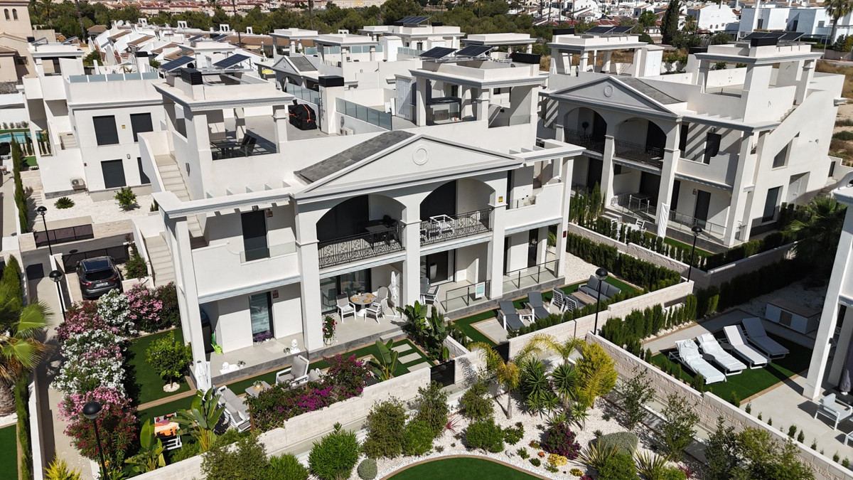 Se vende Bungalow de 2 dormitorios en Costa Blanca, Alicante, España