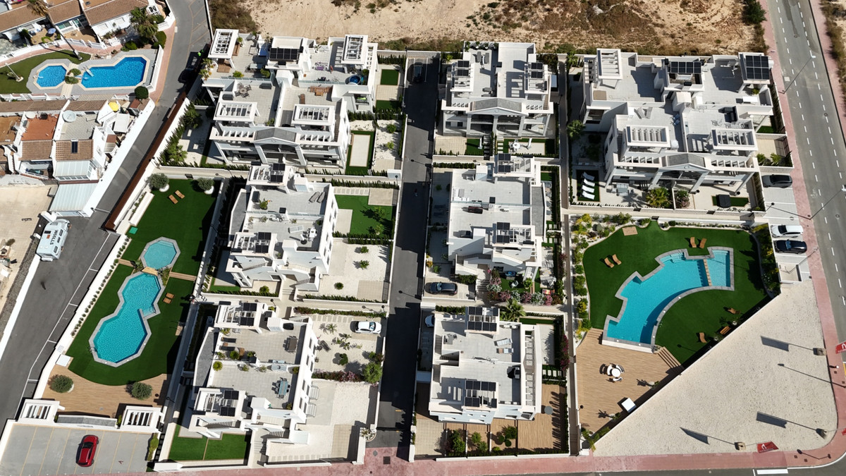 Se vende Bungalow de 2 dormitorios en Costa Blanca, Alicante, España