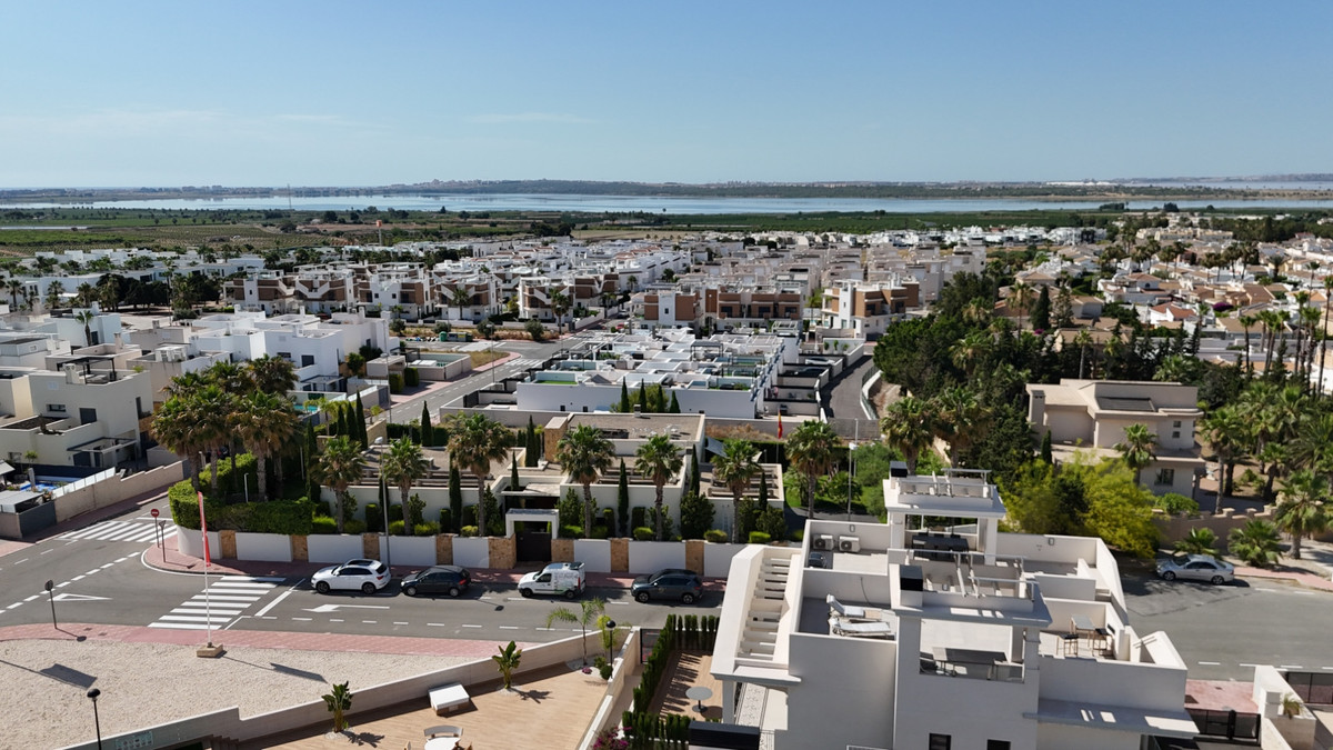 Se vende Bungalow de 2 dormitorios en Costa Blanca, Alicante, España