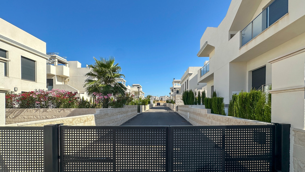 Se vende Bungalow de 2 dormitorios en Costa Blanca, Alicante, España