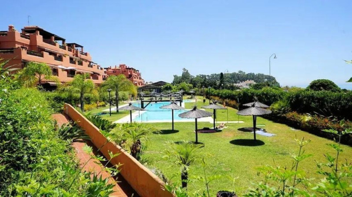 2 Bed Apartment for sale in Estepona Costa Del Sol, Málaga, Spain