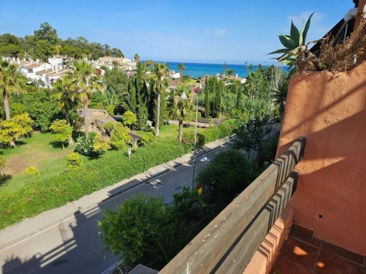 2 Bed Apartment for sale in Estepona Costa Del Sol, Málaga, Spain