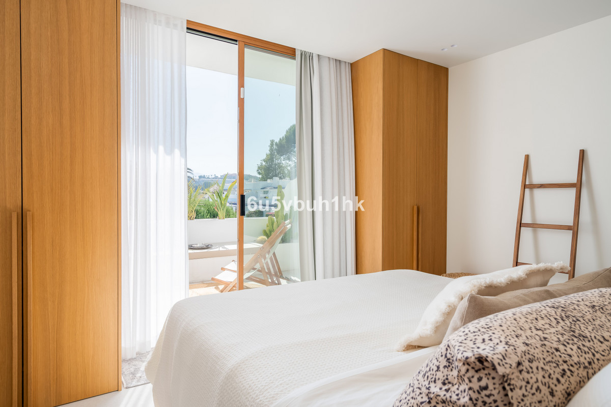 4 Bed Townhouse for sale in Nueva Andalucía Costa Del Sol, Málaga, Spain