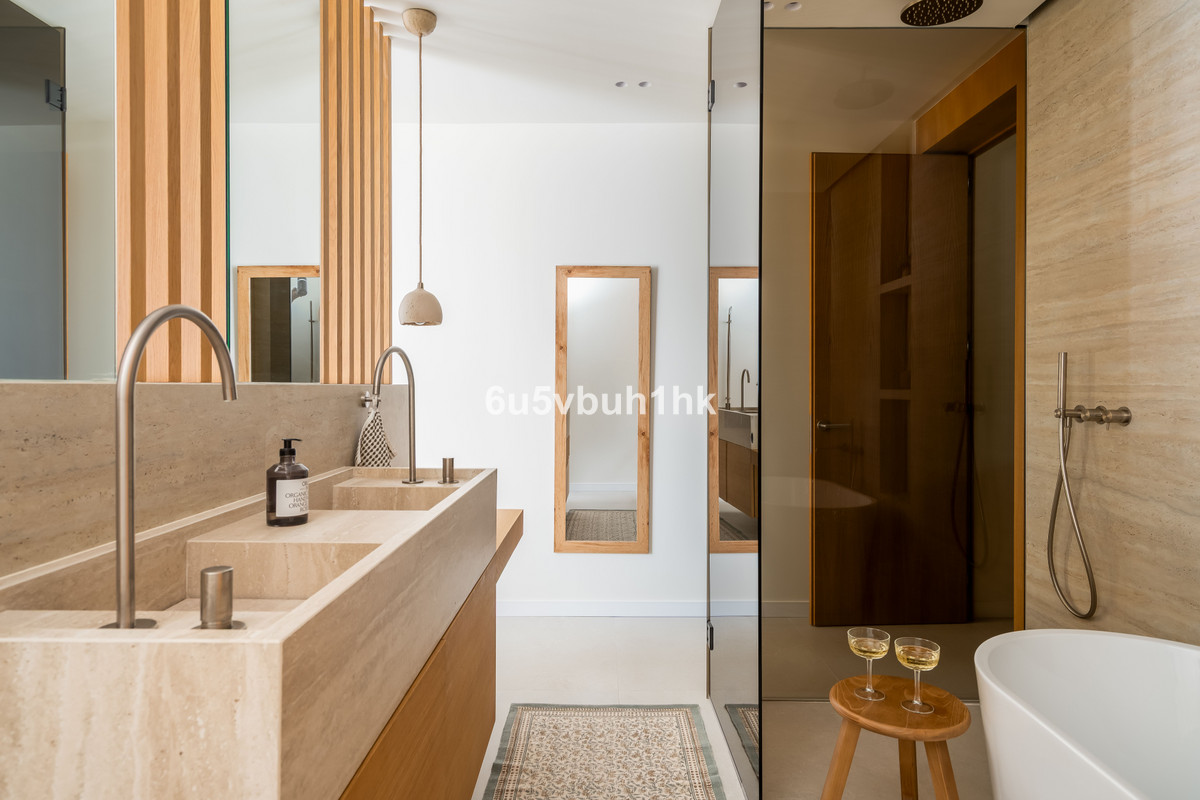 4 Bed Townhouse for sale in Nueva Andalucía Costa Del Sol, Málaga, Spain