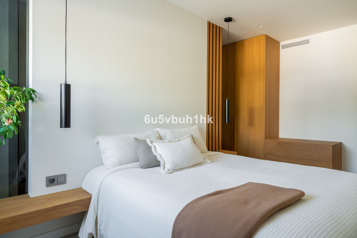 4 Bed Townhouse for sale in Nueva Andalucía Costa Del Sol, Málaga, Spain