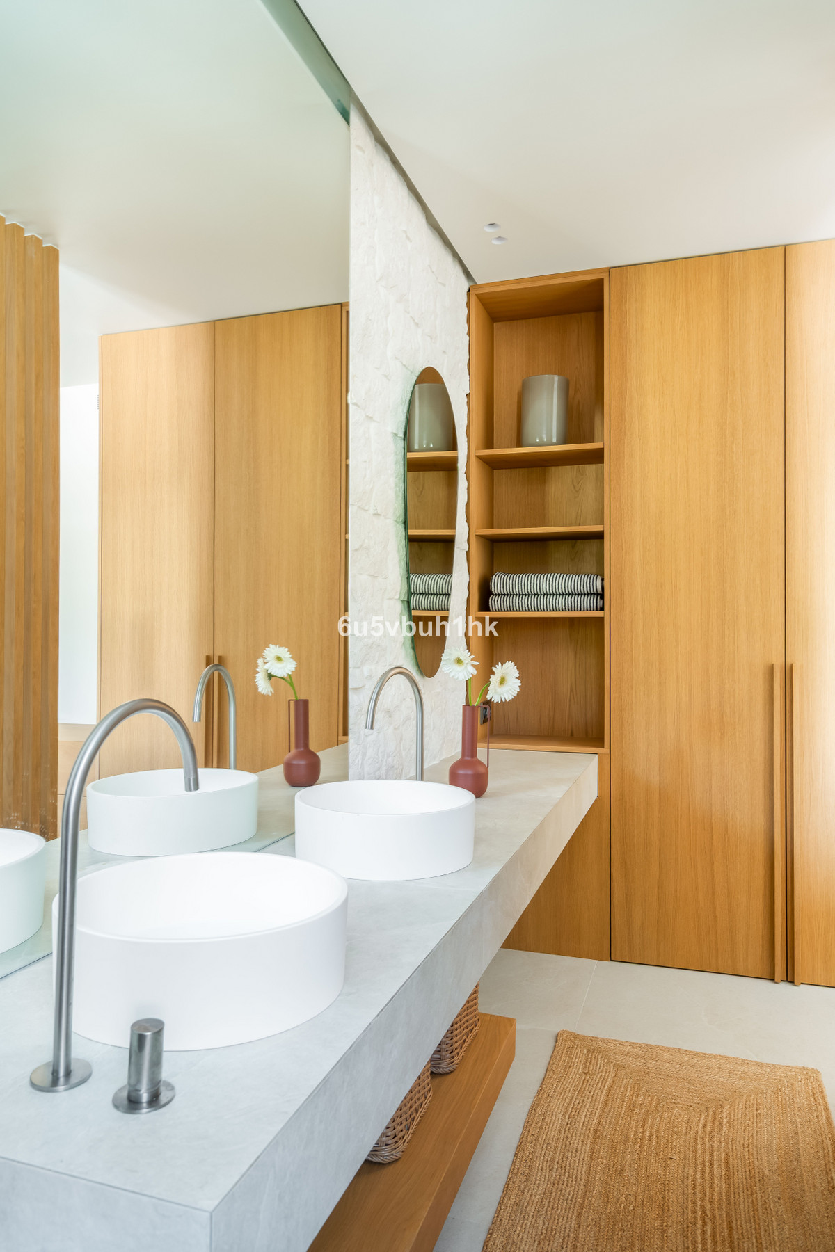 4 Bed Townhouse for sale in Nueva Andalucía Costa Del Sol, Málaga, Spain