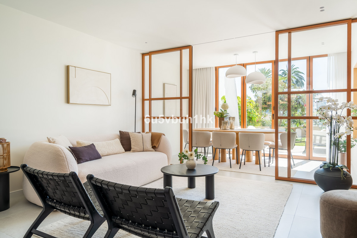 4 Bed Townhouse for sale in Nueva Andalucía Costa Del Sol, Málaga, Spain