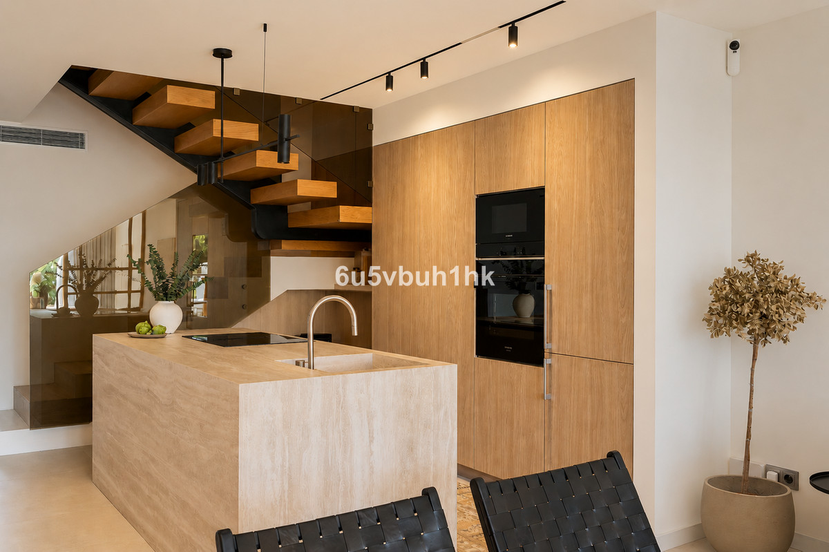 4 Bed Townhouse for sale in Nueva Andalucía Costa Del Sol, Málaga, Spain