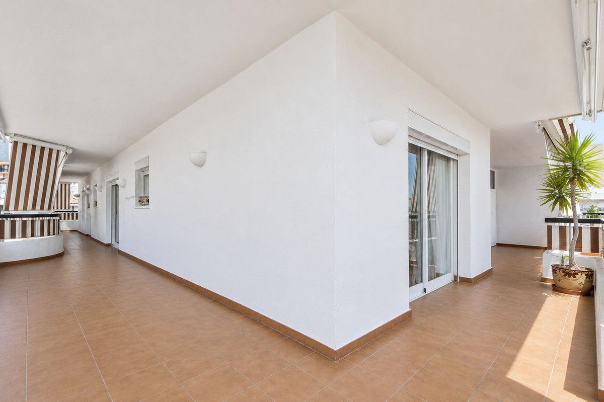 3 Bed Apartment for sale in Marbella Costa Del Sol, Málaga, Spain