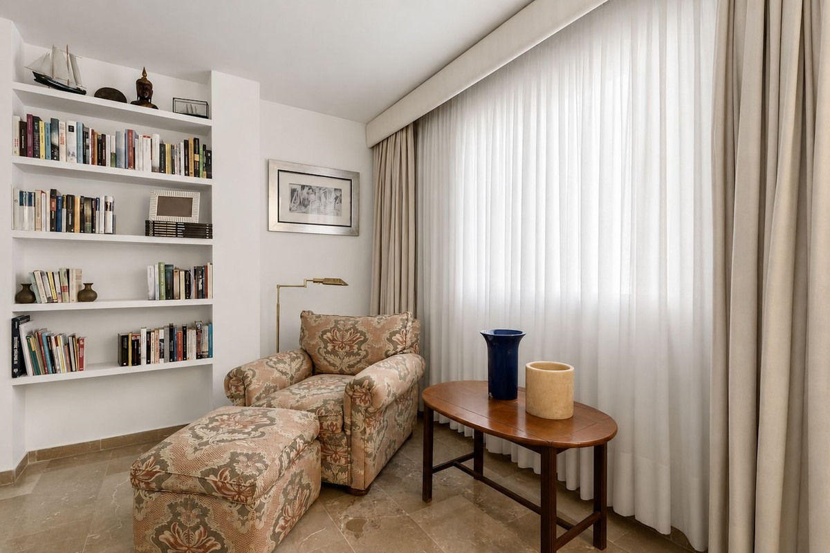 3 Bed Apartment for sale in Marbella Costa Del Sol, Málaga, Spain