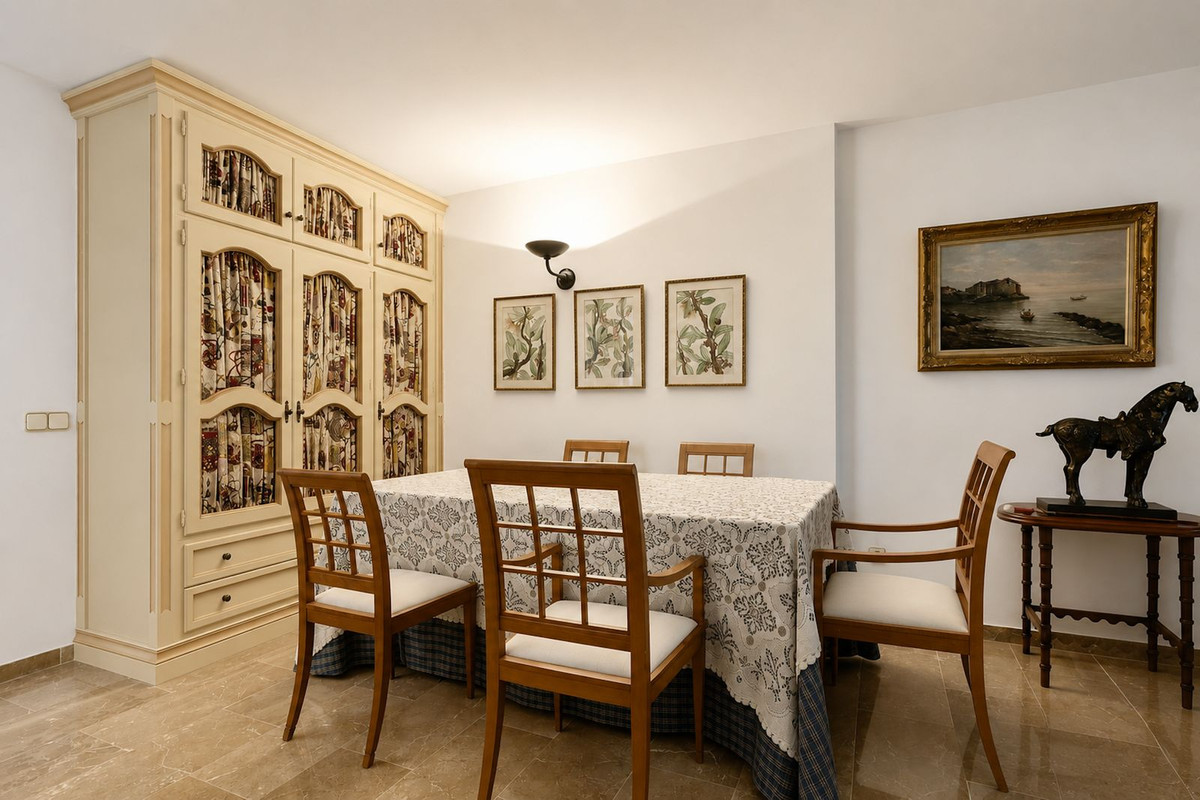 3 Bed Apartment for sale in Marbella Costa Del Sol, Málaga, Spain