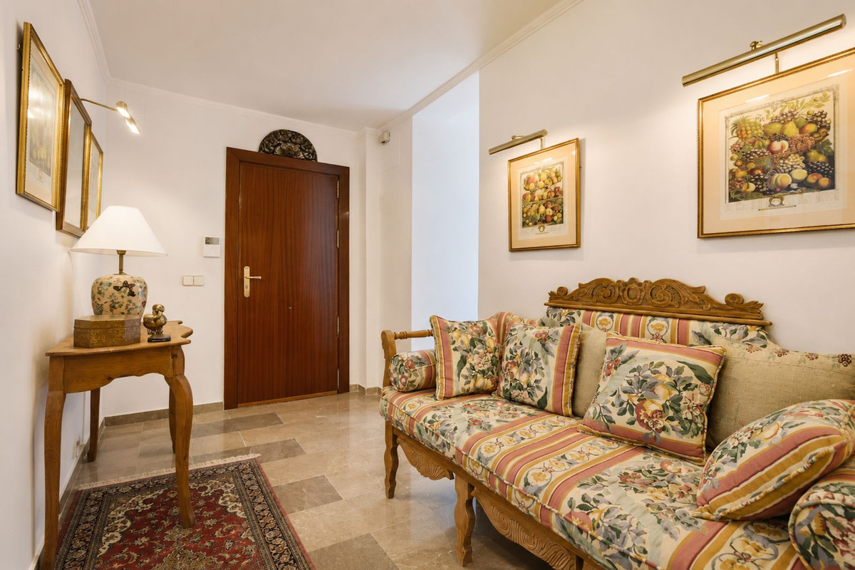 3 Bed Apartment for sale in Marbella Costa Del Sol, Málaga, Spain