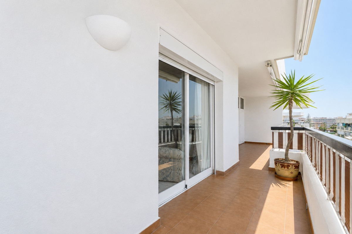 3 Bed Apartment for sale in Marbella Costa Del Sol, Málaga, Spain