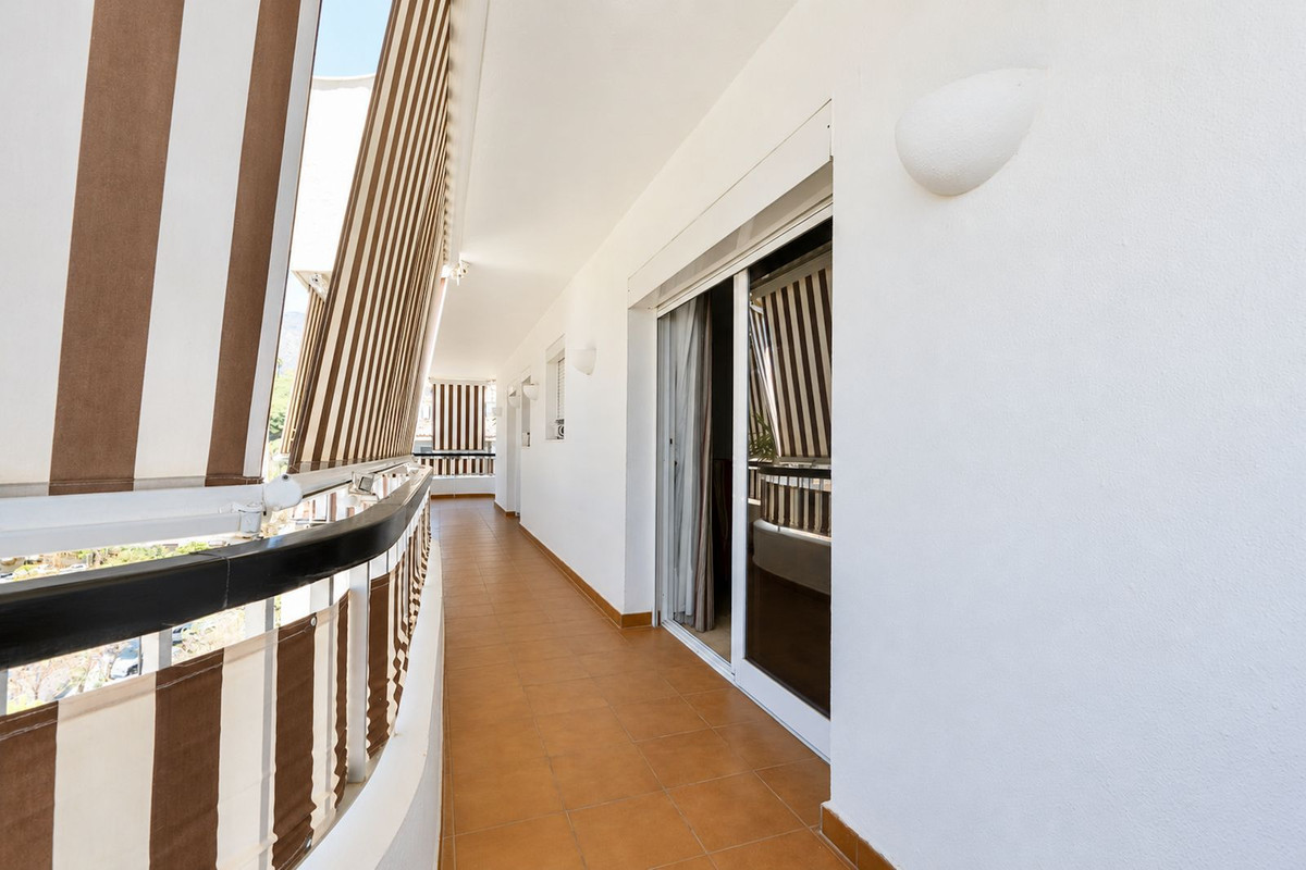 3 Bed Apartment for sale in Marbella Costa Del Sol, Málaga, Spain