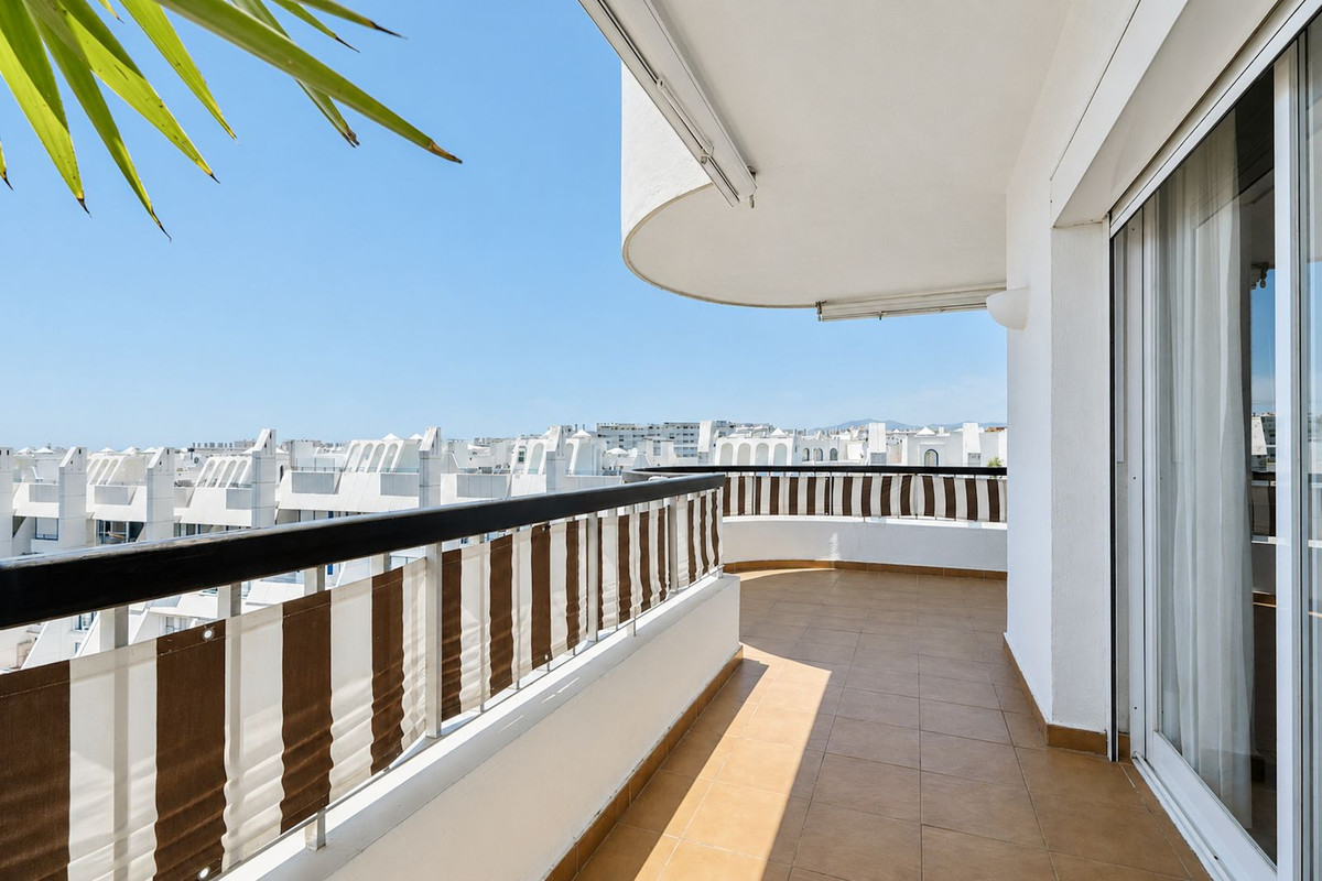 3 Bed Apartment for sale in Marbella Costa Del Sol, Málaga, Spain