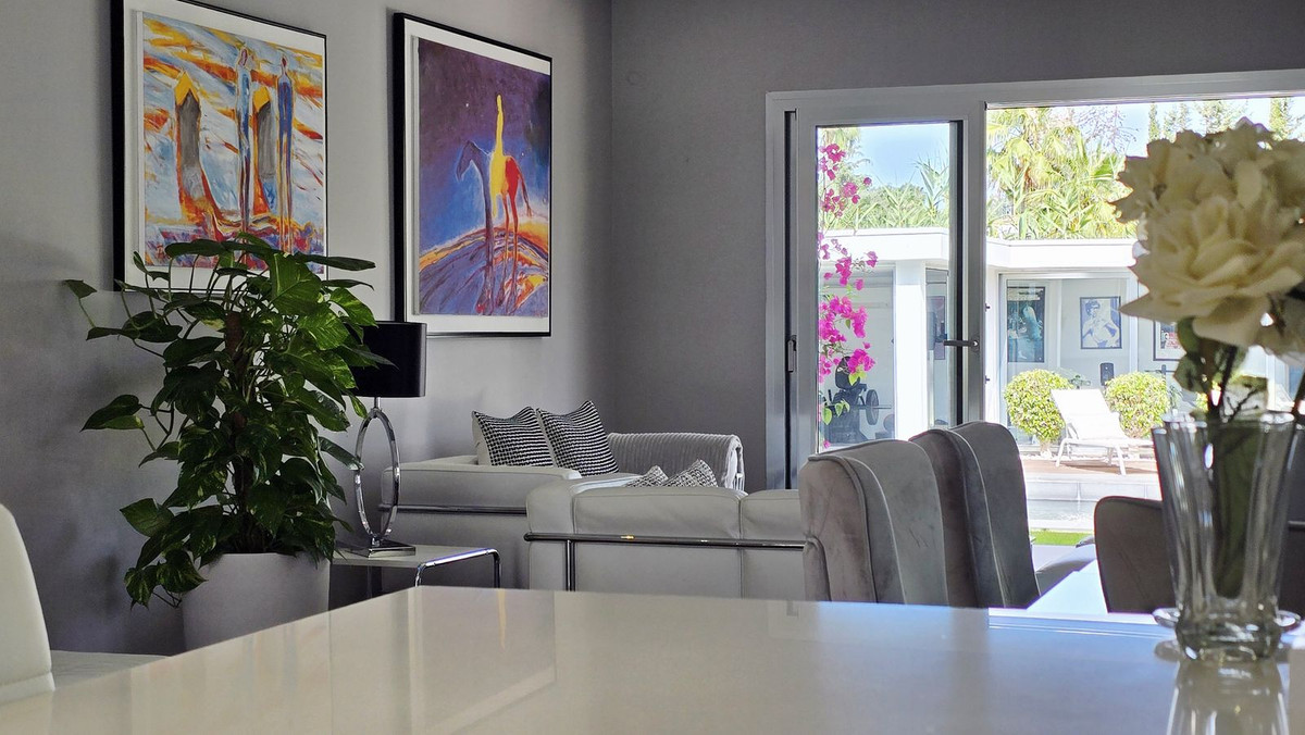 5 Bed Townhouse for sale in Nueva Andalucía Costa Del Sol, Málaga, Spain