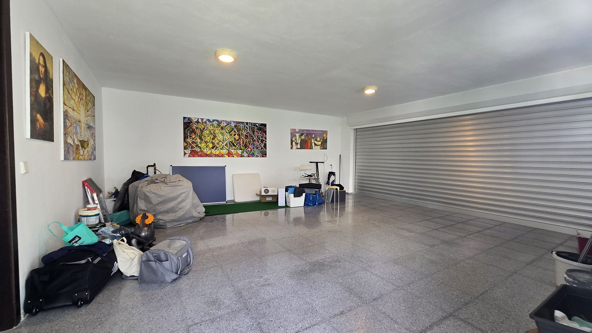 5 Bed Townhouse for sale in Nueva Andalucía Costa Del Sol, Málaga, Spain