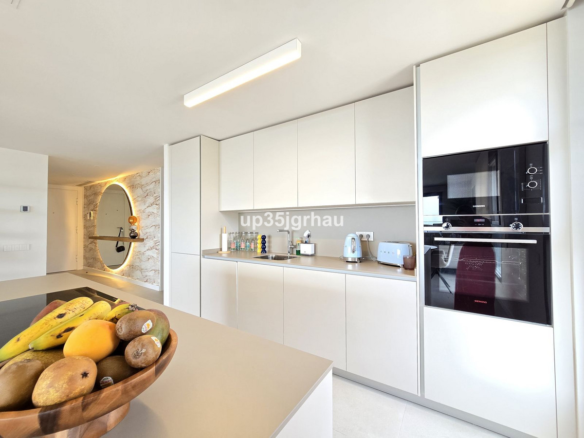 Se vende Apartamento Planta Media de 3 dormitorios en Costa Del Sol, Málaga, España