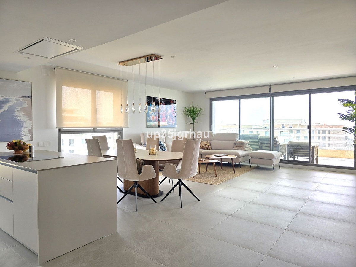 Se vende Apartamento Planta Media de 3 dormitorios en Costa Del Sol, Málaga, España