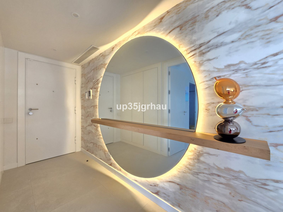 Se vende Apartamento Planta Media de 3 dormitorios en Costa Del Sol, Málaga, España