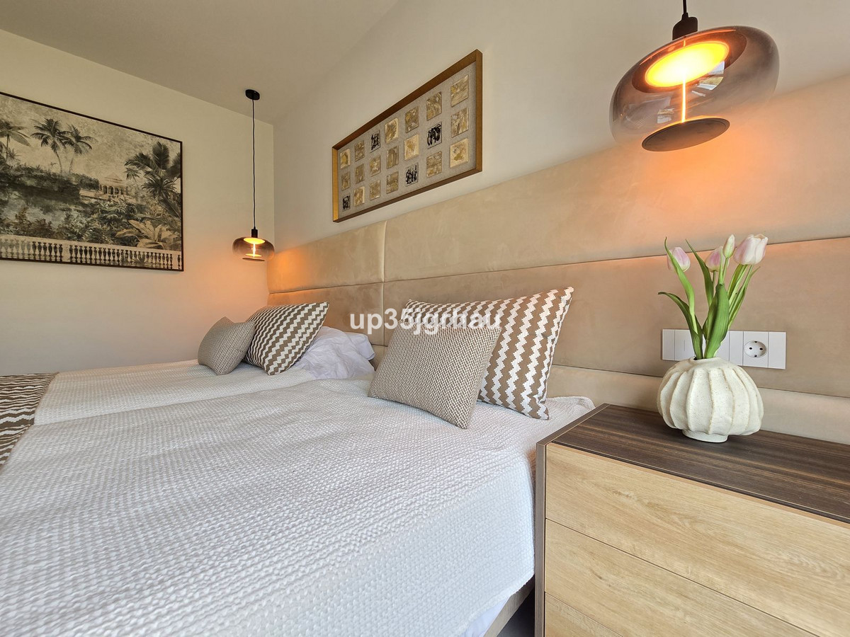 Se vende Apartamento Planta Media de 3 dormitorios en Costa Del Sol, Málaga, España