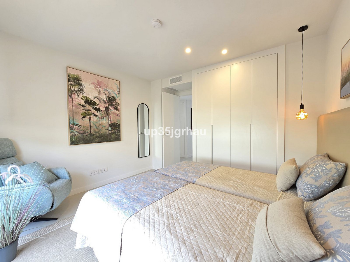 Se vende Apartamento Planta Media de 3 dormitorios en Costa Del Sol, Málaga, España